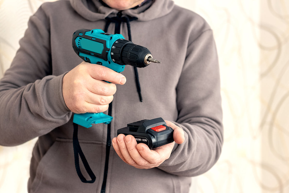 Spare batteries for online cordless drills